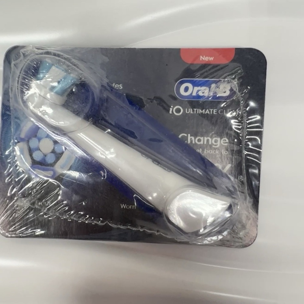 Oral B iO Ultimate Power Toothbrush Head One New in‎ package